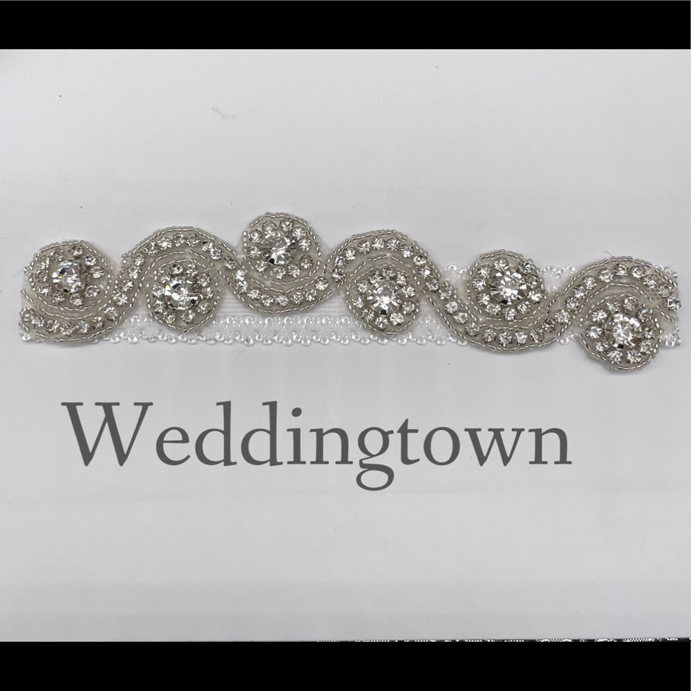 Bridal garter lace white diamonds swarovski
